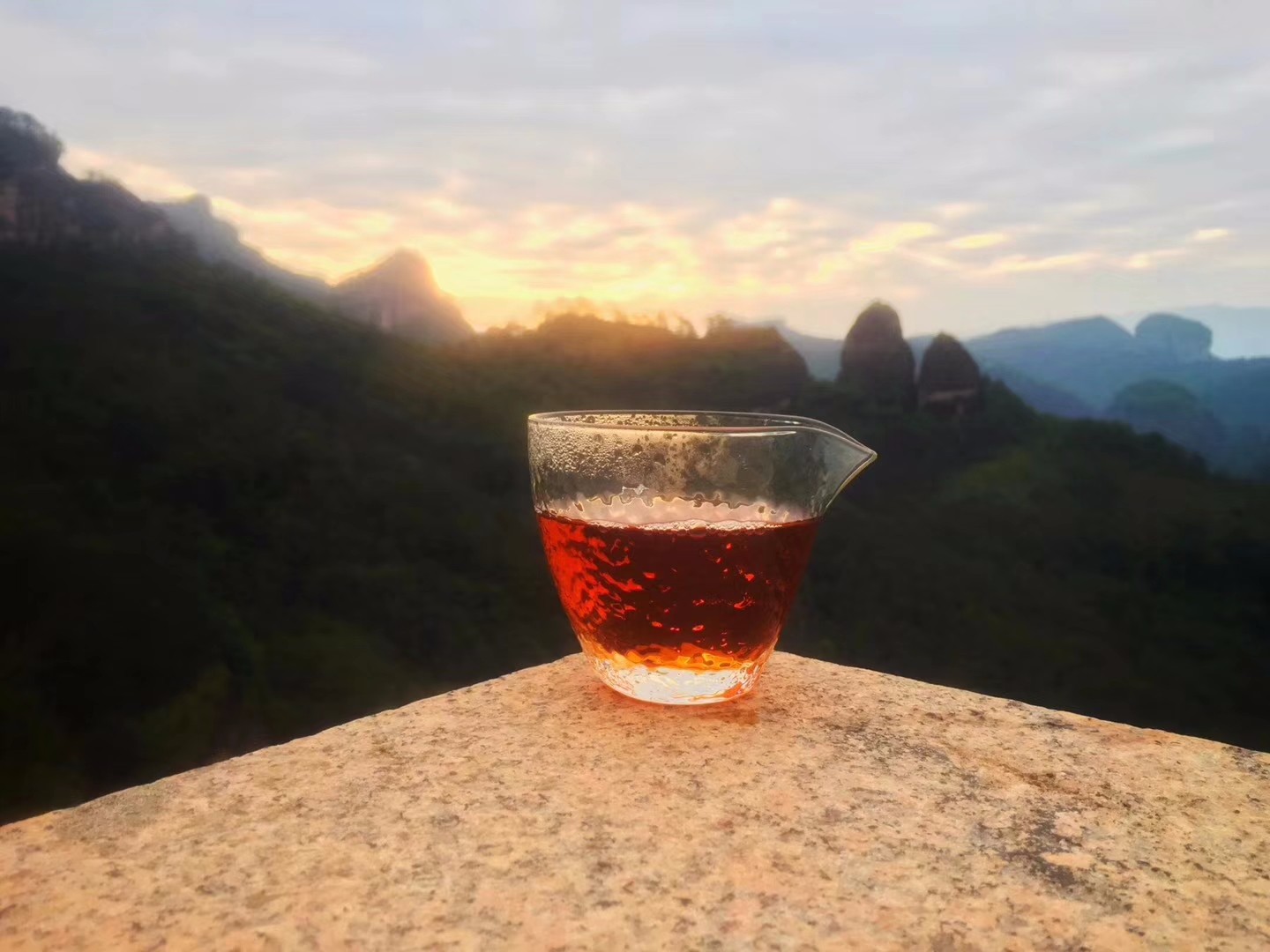 “趁热”喝真的好吗？喝茶也有适宜的温度