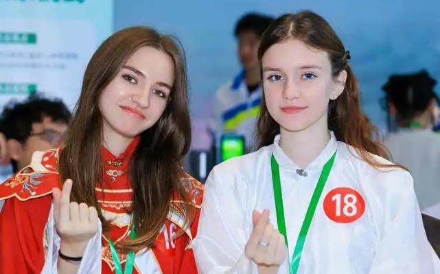 浙报速递｜这杯千年茶，年轻人喝出了“新味道”