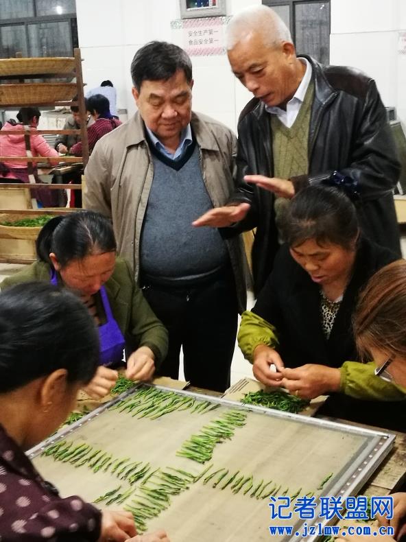 74ab96dc1b20072e557a47912504c7db.jpg 74ab96dc1b20072e557a47912504c7db.jpg