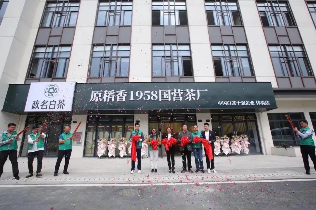 4ee4a2eb780d2981dd3a066d5c07108a.jpg 4ee4a2eb780d2981dd3a066d5c07108a.jpg